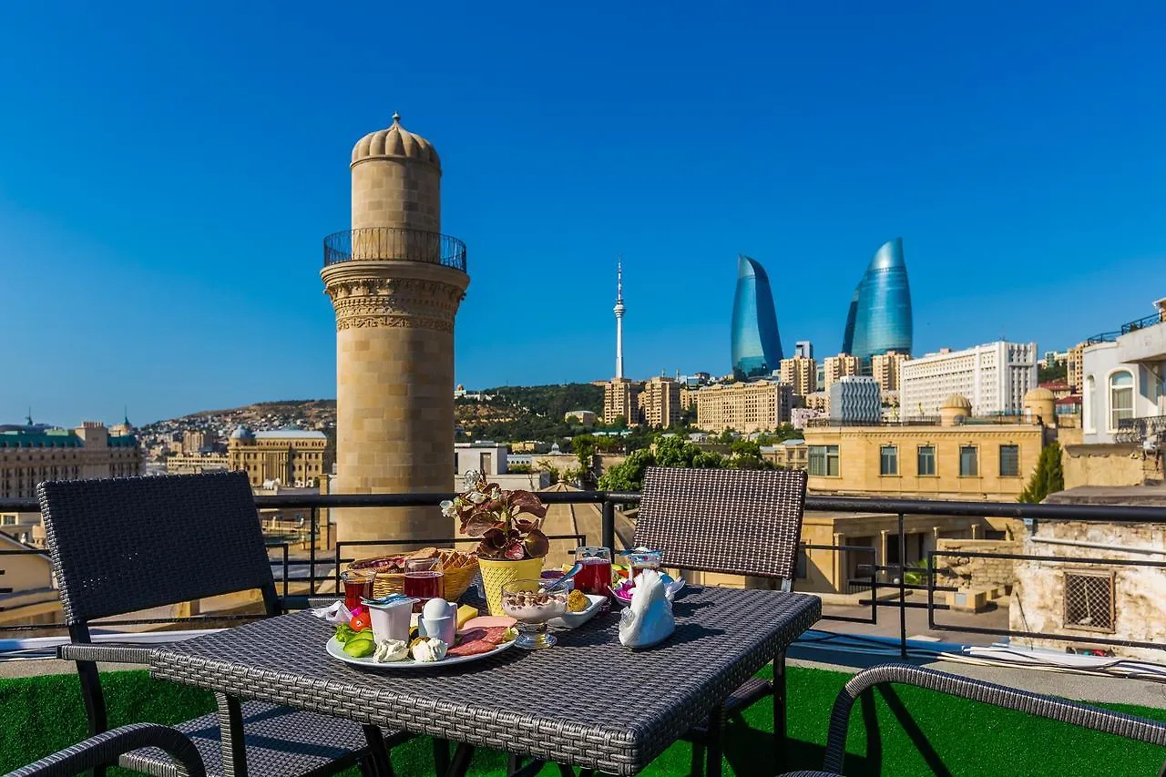 Iva Hotel Old City Baku 4*,