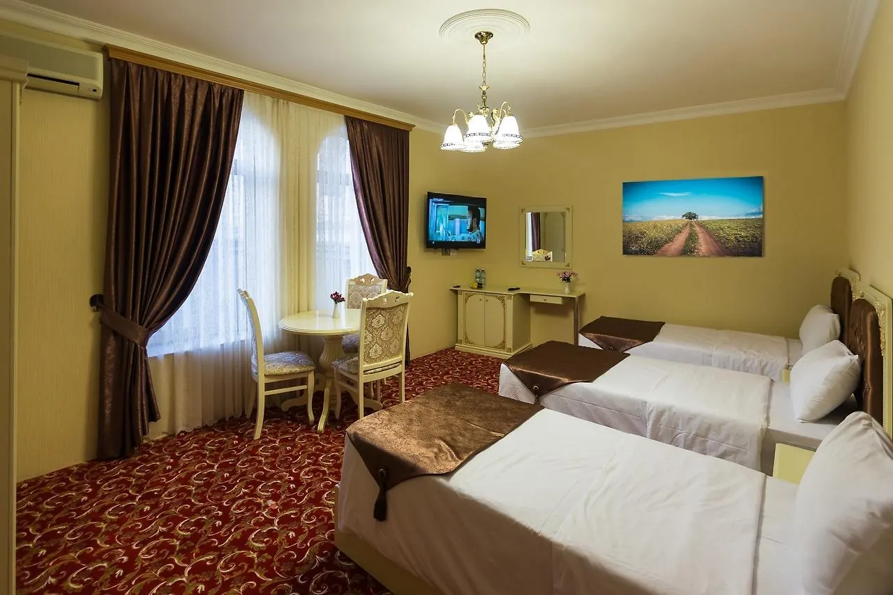 Iva Hotel Old City Baku 4*,